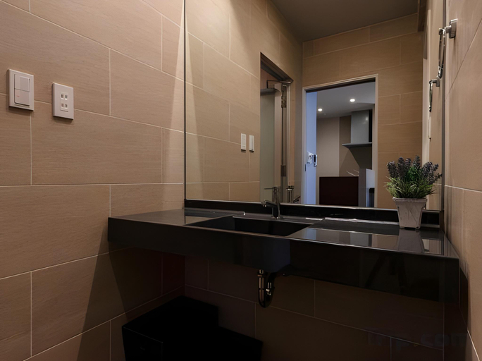 Bathroom 4, D-and Stay HH.Y Resort Okinawa, Okinawa