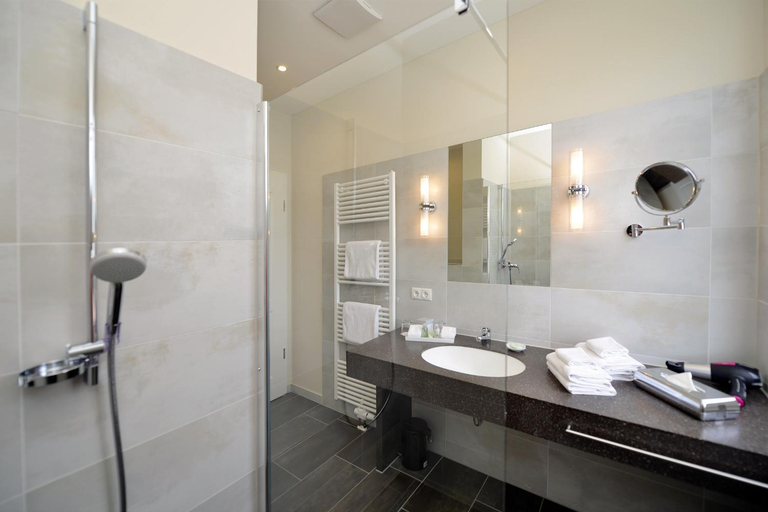 Bathroom 3, Hotel Villa Sanct Peter, Ahrweiler