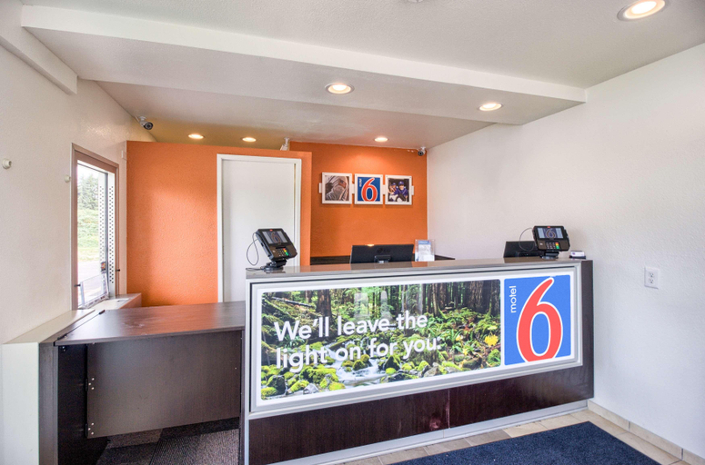 Public Area 2, Motel 6 Everett, WA - South, Snohomish