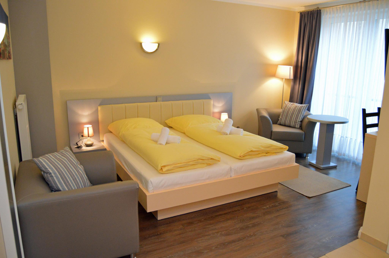 Bedroom 3, Hotel Jeta, Hamburg
