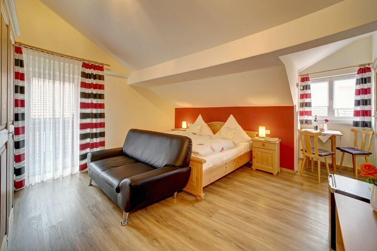 Bedroom 2, Hotel Hirschenstein, Regen