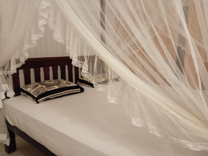 Bedroom 2, Suduwella Apartments, Habaraduwa