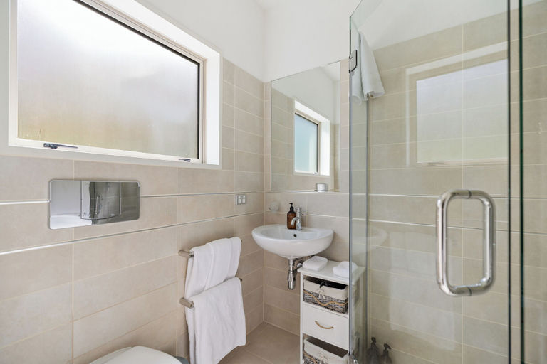 Bathroom 4, Pinnacle Villa, Queenstown-Lakes