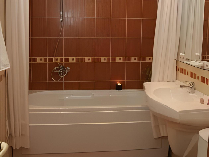 Bathroom 4, Hotel Real, Plovdiv