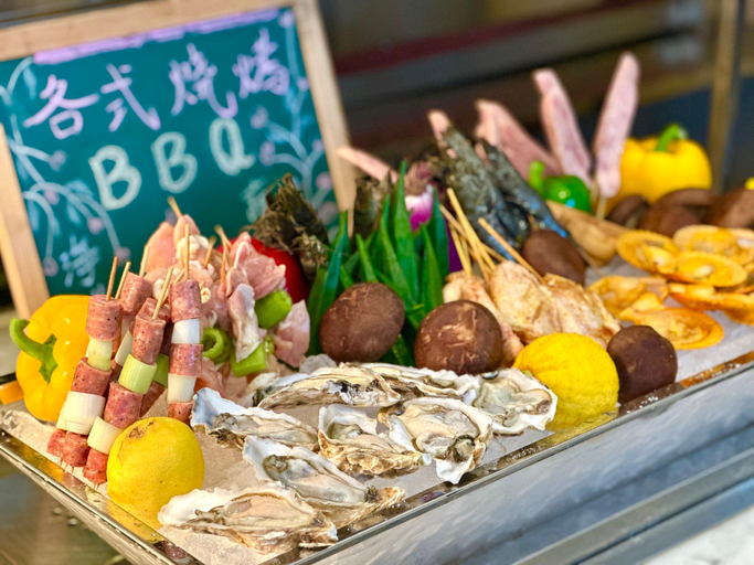 Food & Drinks 5, Holiday Inn : Haikou West Coast By IHG, Hainan