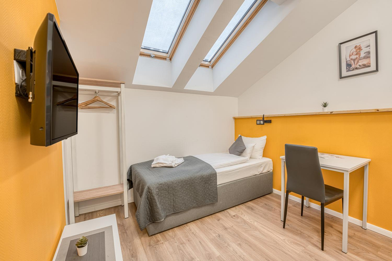 Bedroom 3, Safari Hotel, Szeged