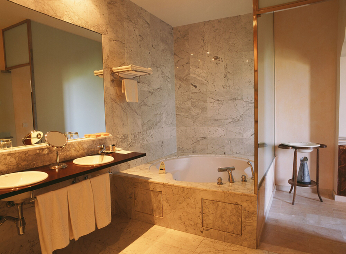 Bathroom 3, Hospedería del Monasterio de Rueda, Zaragoza