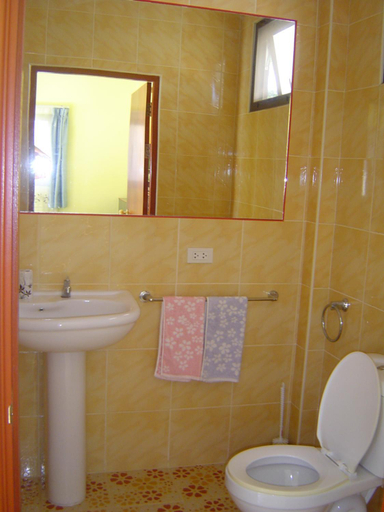Bathroom 4, Mini Golf & Resort Ubon Ratchathani, Warin Chamrap