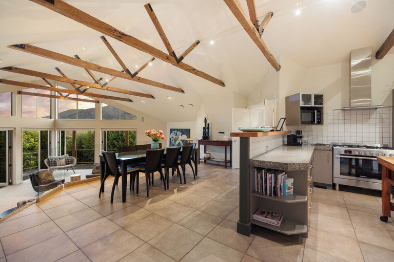 Food & Drinks 5, Pinnacle Villa, Queenstown-Lakes
