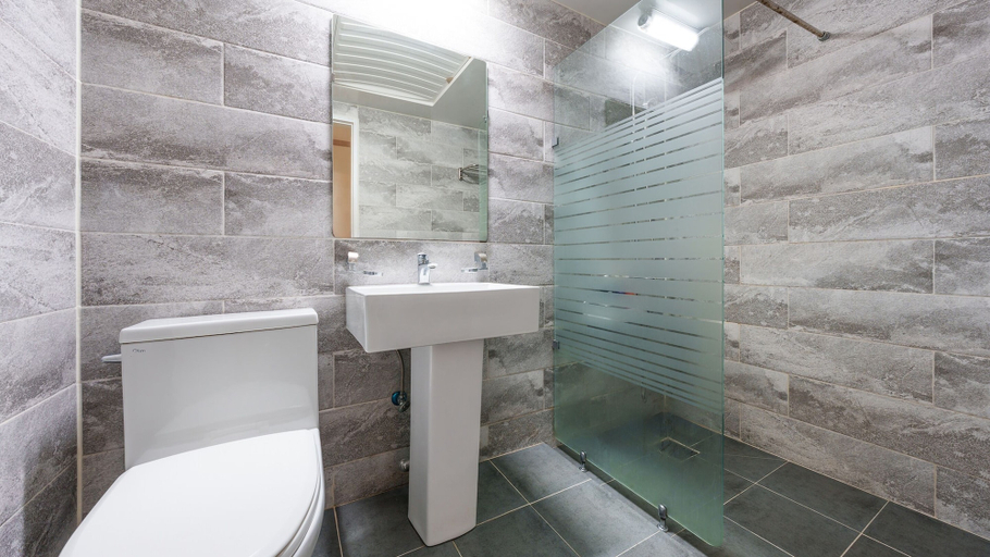 Bathroom 3, Boryeong The Daecheon Story Pension, Boryeong