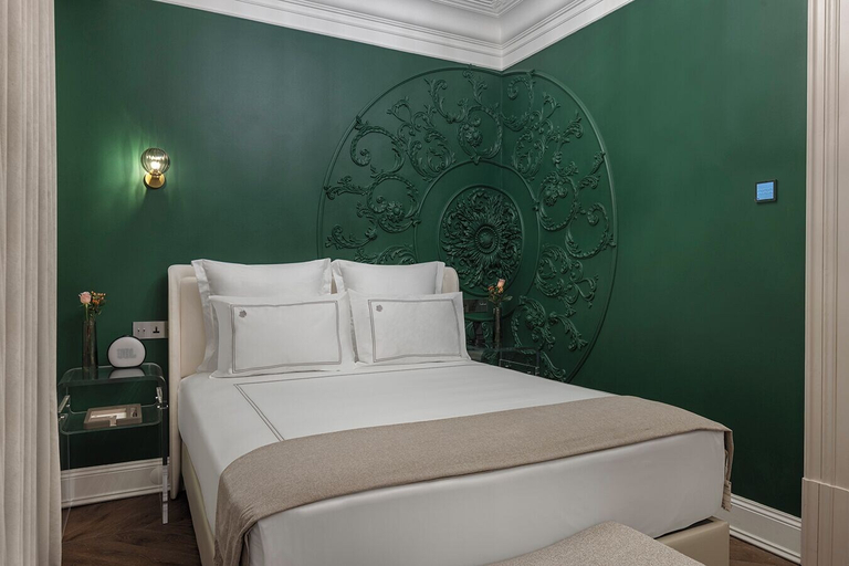 Bedroom 4, The Komana Binbirdirek, Fatih