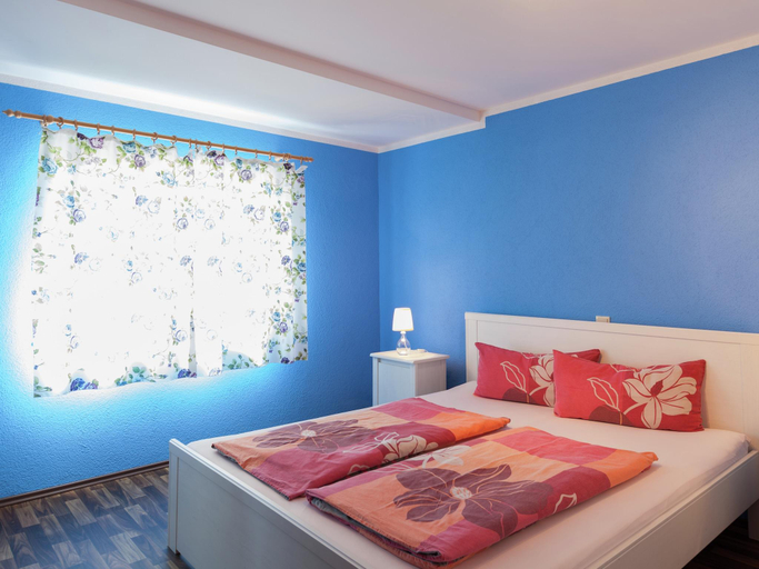 Bedroom 2, Gemutliches Ferienhaus in Sebnitz, Sächsische Schweiz-Osterzgebirge