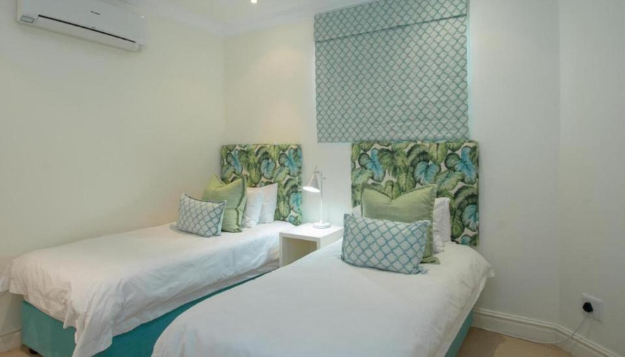 Bedroom 2, 702 Oyster Rock, eThekwini