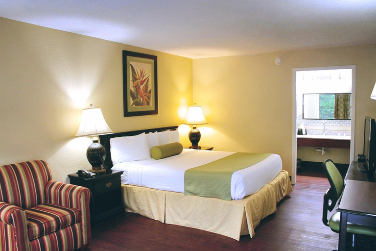 Bedroom 2, Residence Hub Inn and Suites, Jackson