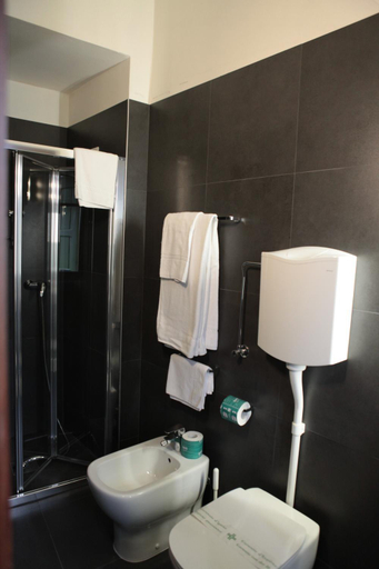 Bathroom 4, Albergo Al Cacciatore Tortellinando, Verona