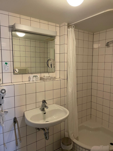 Bathroom 4, Hotel Corsten, Heinsberg