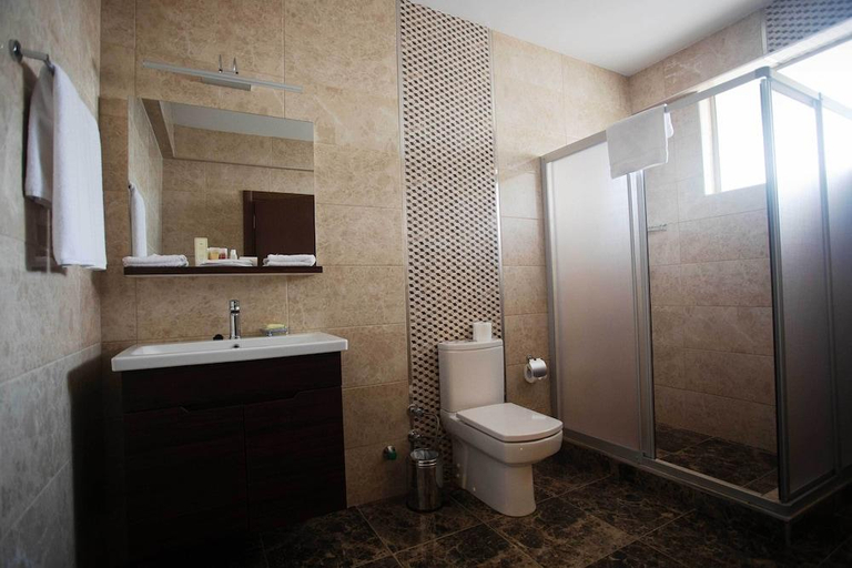 Bathroom 4, AH Hotel and conference, Accra