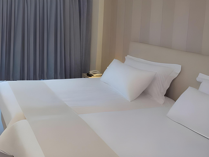 Bedroom 3, Nestor Hotel
