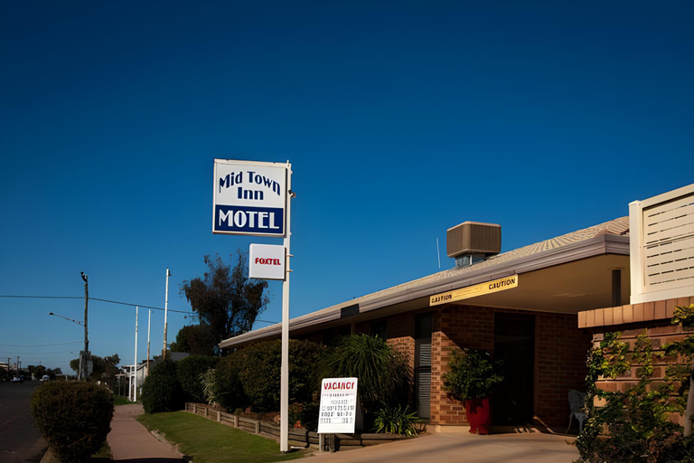 Others 4, Mid Town Inn, Narrabri