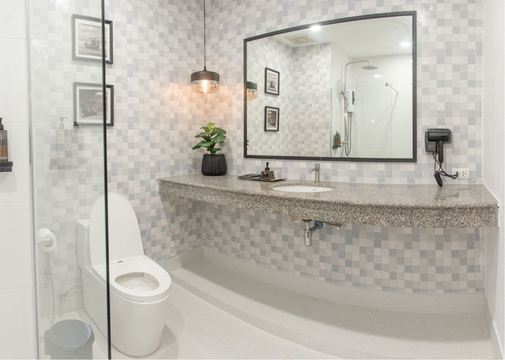 Bathroom 3, Bania Boutique House, Takua Pa