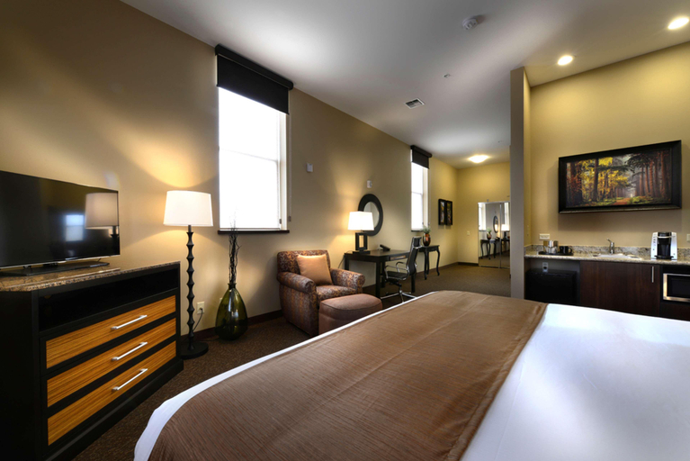 Bedroom 2, Hotel Maison Yakima Tapestry Collection by Hilton, Yakima