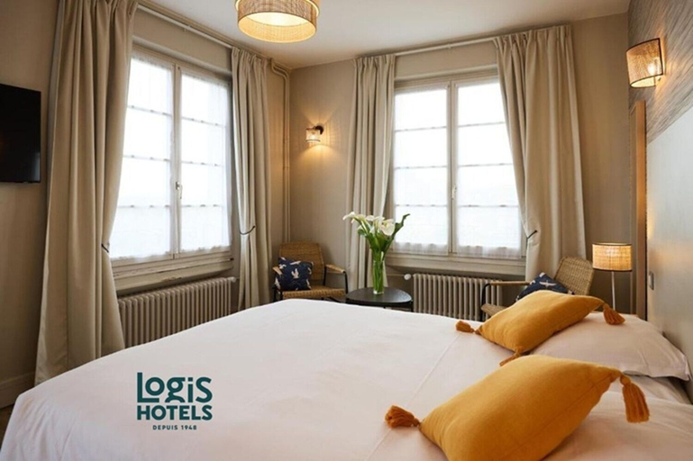 Bedroom 1, Logis Hôtel Marguerite, Loiret