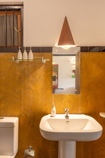 Bathroom 3, Amuna Ayurveda and Wellness Retreat, Dambulla