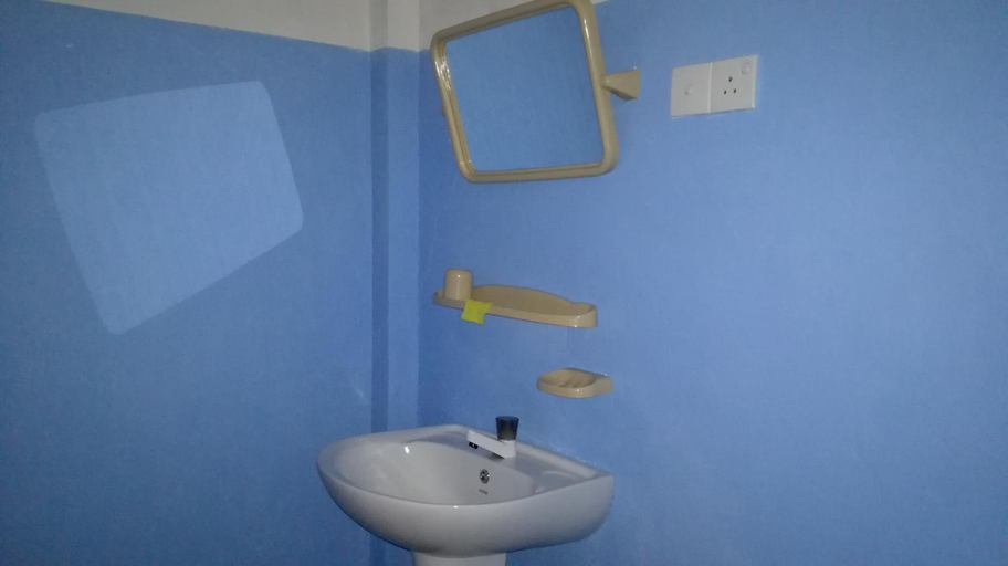 Bathroom 3, Family Nest, Dambulla