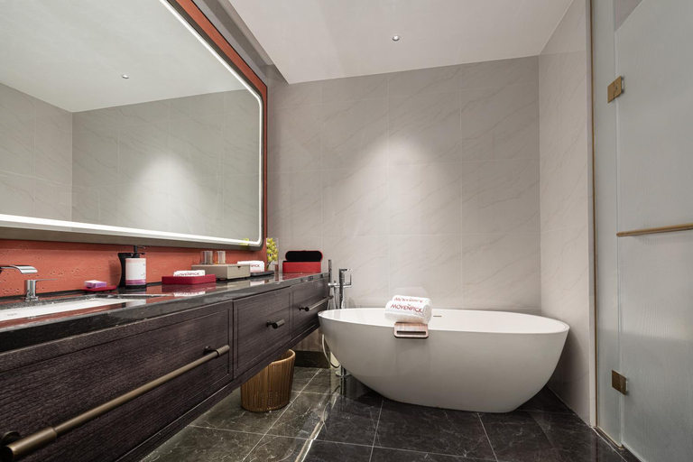 Bathroom 3, Movenpick by Accor Qingdao Sunmei, Qingdao