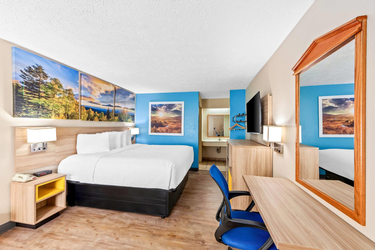 Bedroom 3, Days Inn by Wyndham Lexington, Henderson