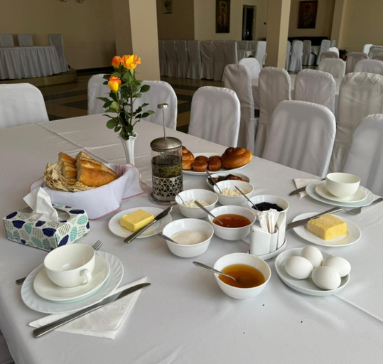 Food & Drinks 4, Lalaner Hotel