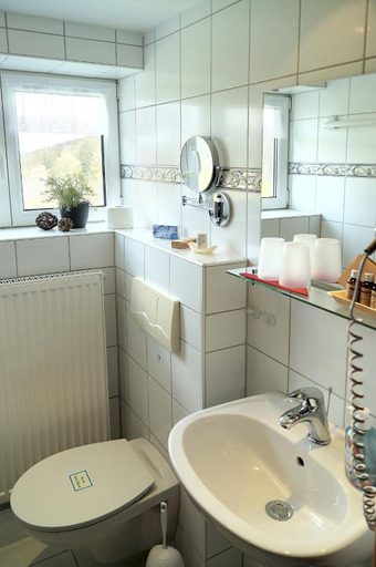 Bathroom 5, Erzgebirgshotel Misnia Barenfels, Sächsische Schweiz-Osterzgebirge
