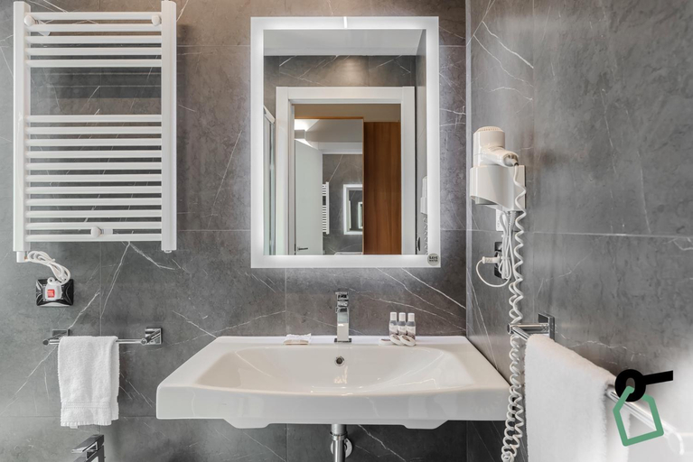 Bathroom 4, Hotiday Celle Ligure, Savona