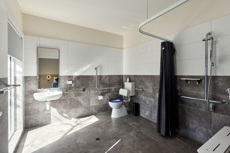Bathroom 3, Inala Hotel, Inala