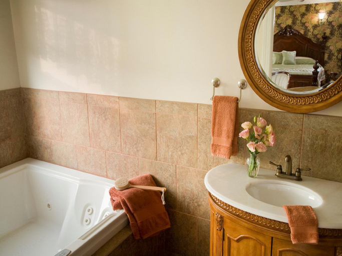 Bathroom 4, Wilbraham Mansion, Cape May