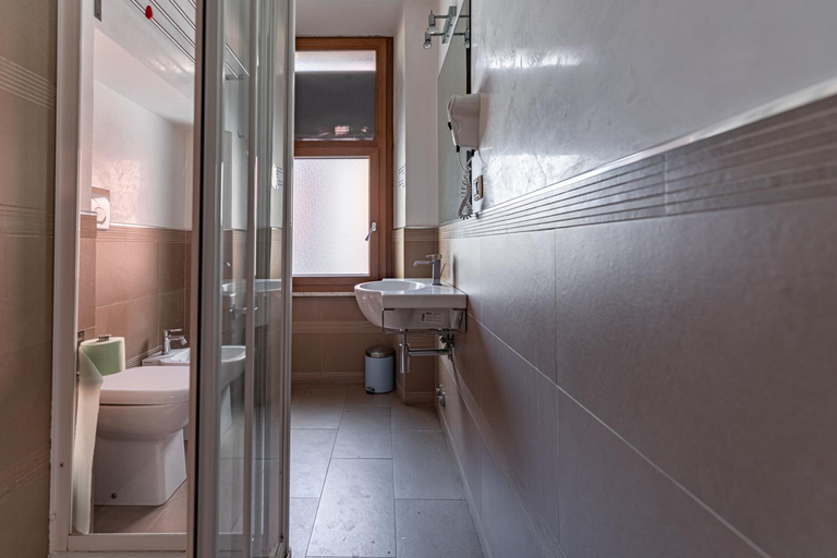 Bathroom 2, Trinita Dei Monti, Rome