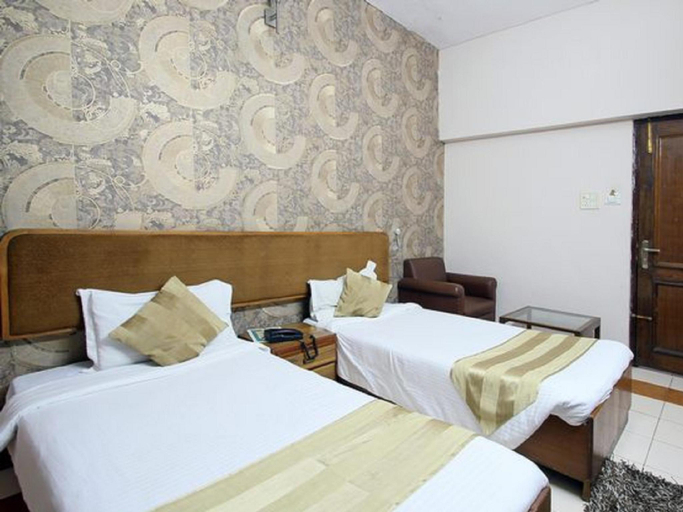 Others 4, Hotel Executive, Lucknow
