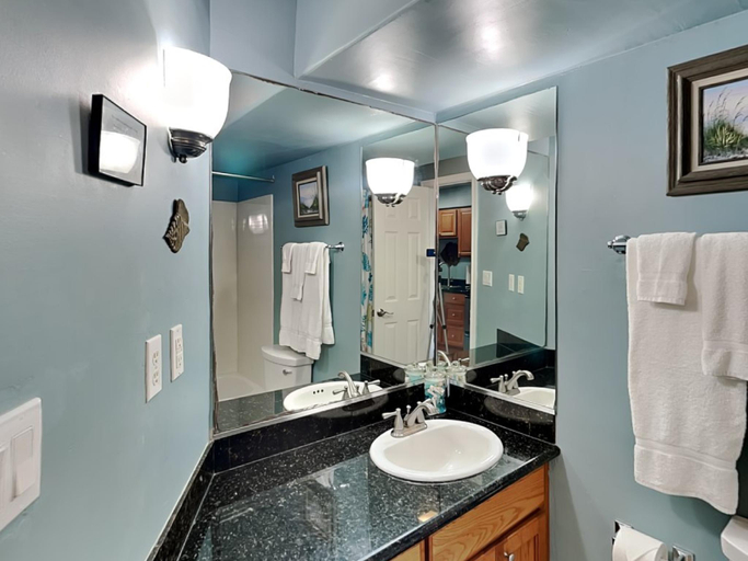Bathroom 4, Kontiki Beach 222, Aransas