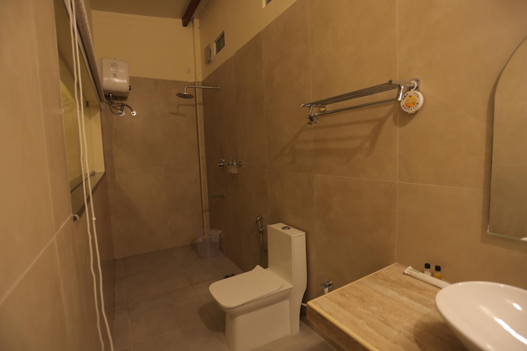 Bathroom 3, PALM PARADISE BEACH RESORT, Viluppuram