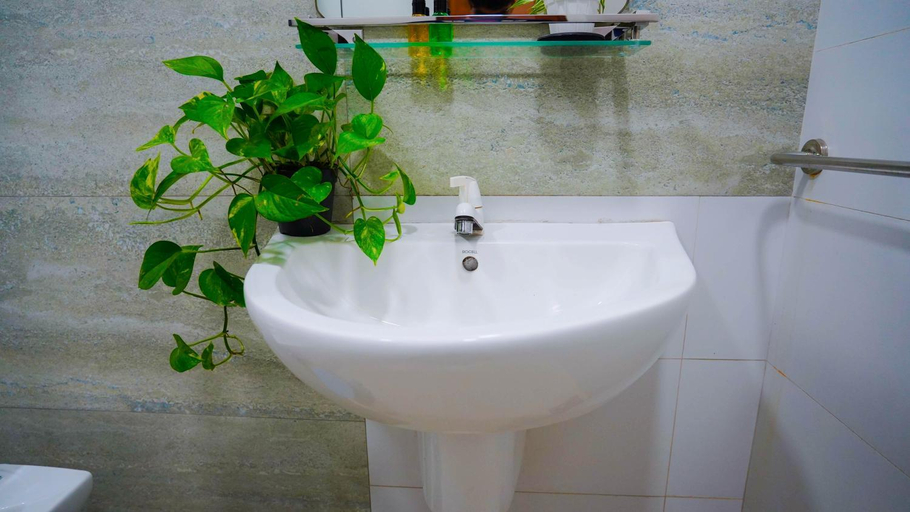 Bathroom 3, Serene Villa Airport Transit, Katana