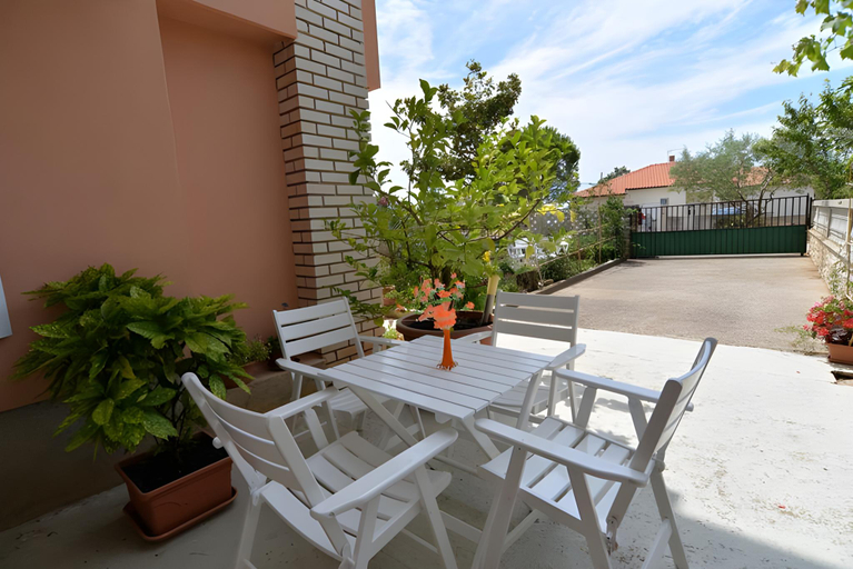 Others 5, Apartment 603, Medulin
