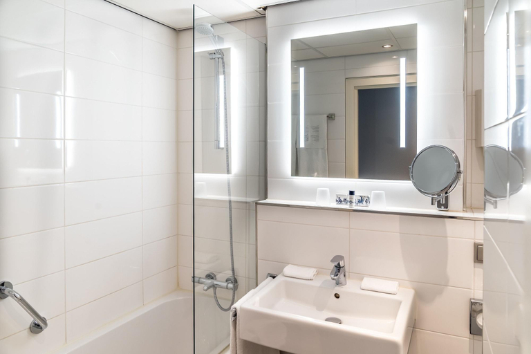 Bathroom 4, Hotel Die Port van Cleve, Amsterdam