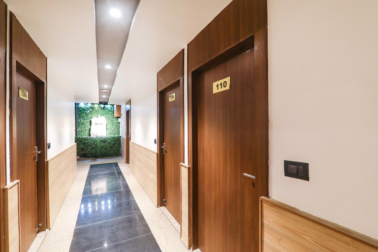 Public Area 2, Fabhotel Shaurya Inn, Lucknow