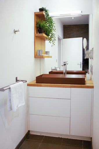 Bathroom 5, Dijon La Belle Adresse, Côte-d'Or