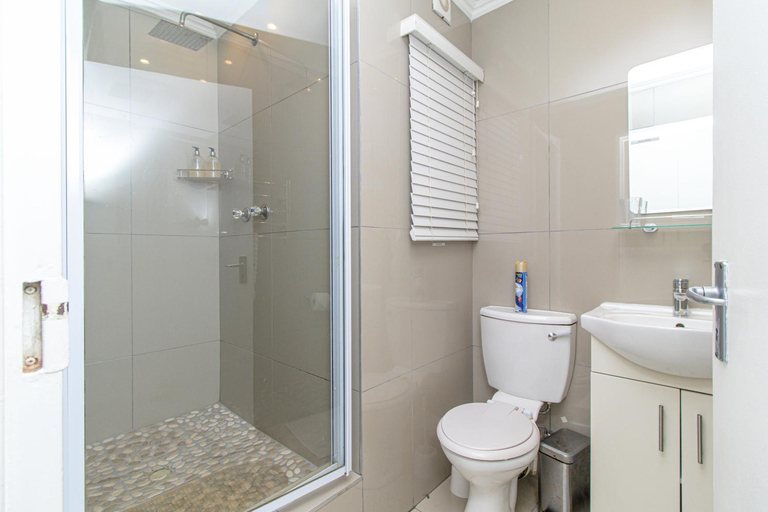 Bathroom 3, Modern Seaview Apartment, Nelson Mandela Bay