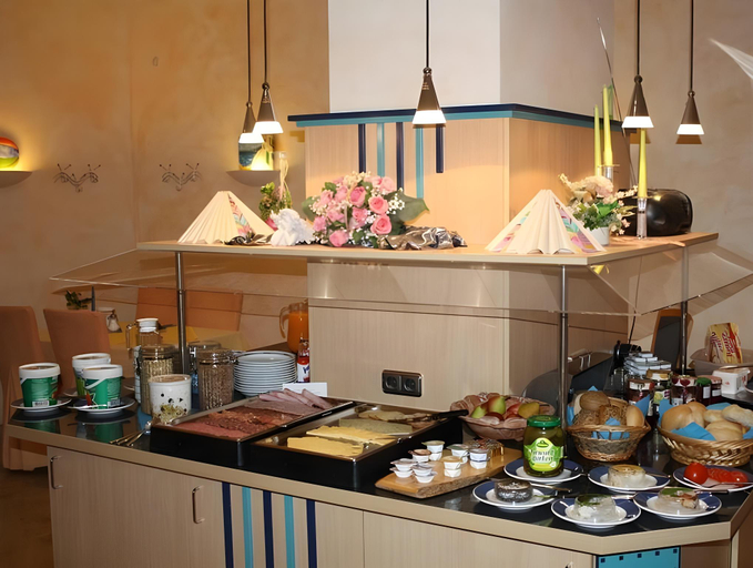 Food & Drinks 4, Hotel Am Wiesenweg l 24h check-in, Würzburg
