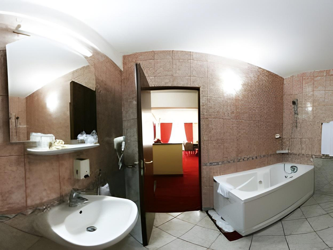 Bathroom 4, Hotel Premier, Cluj-napoca
