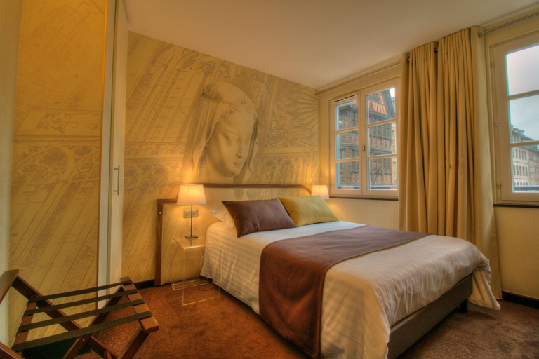 Bedroom 3, Hotel Cathedrale, Bas-Rhin