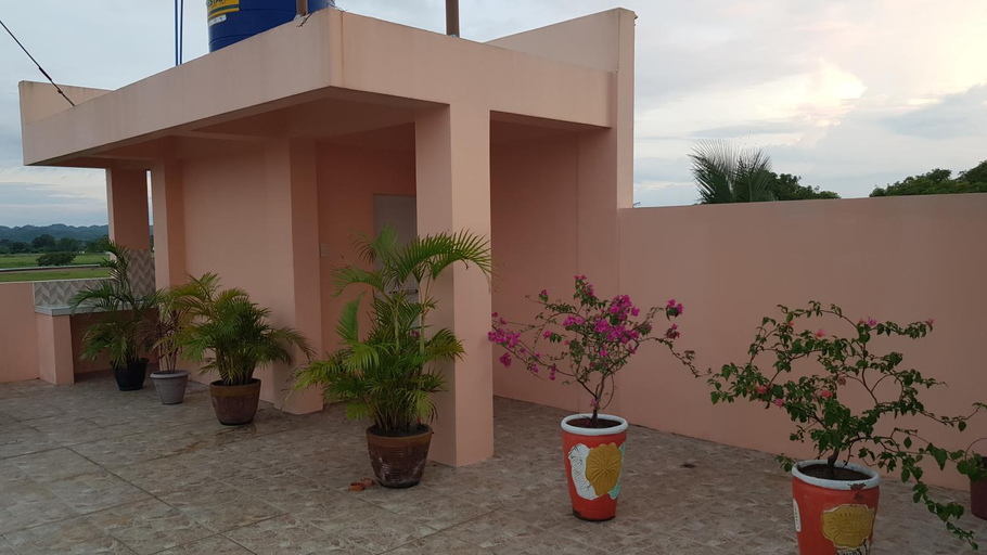 Exterior & Views, Queenslander Hotel and Restaurant, Alaminos City