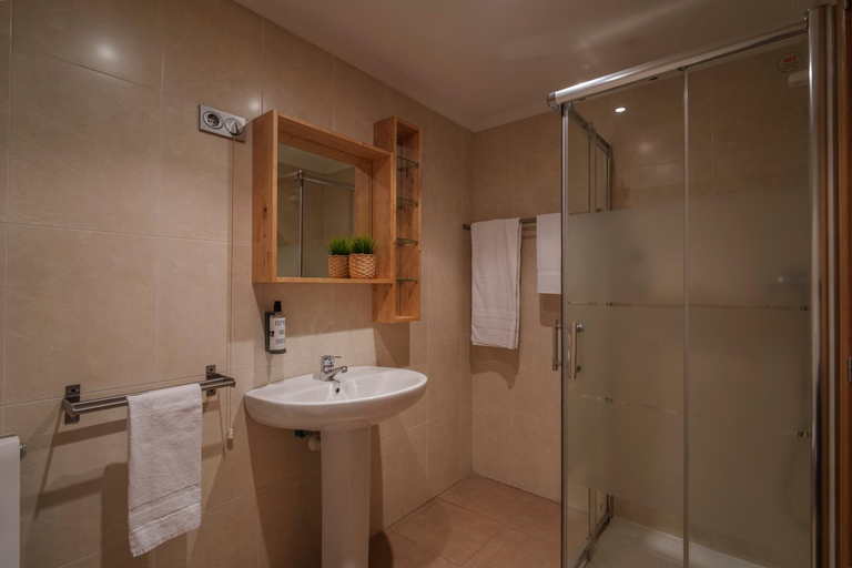 Bathroom 4, Spirit Apartamentos Atxuri, Vizcaya